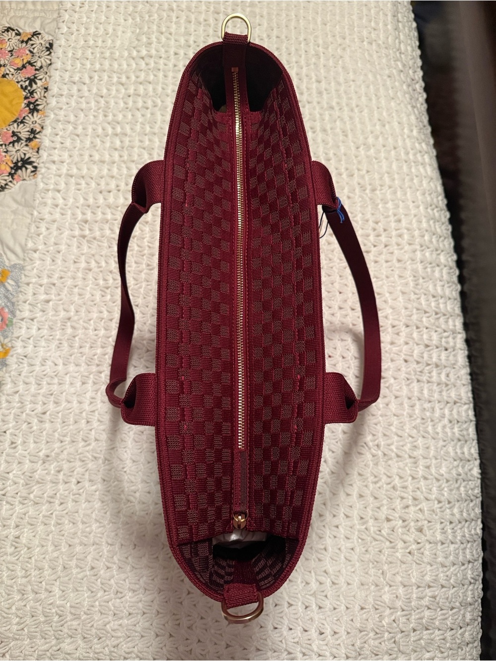 NWT Rothy’s Lightweight Zip Tote in Cabernet Check Knit Pattern - Picture 11 of 13